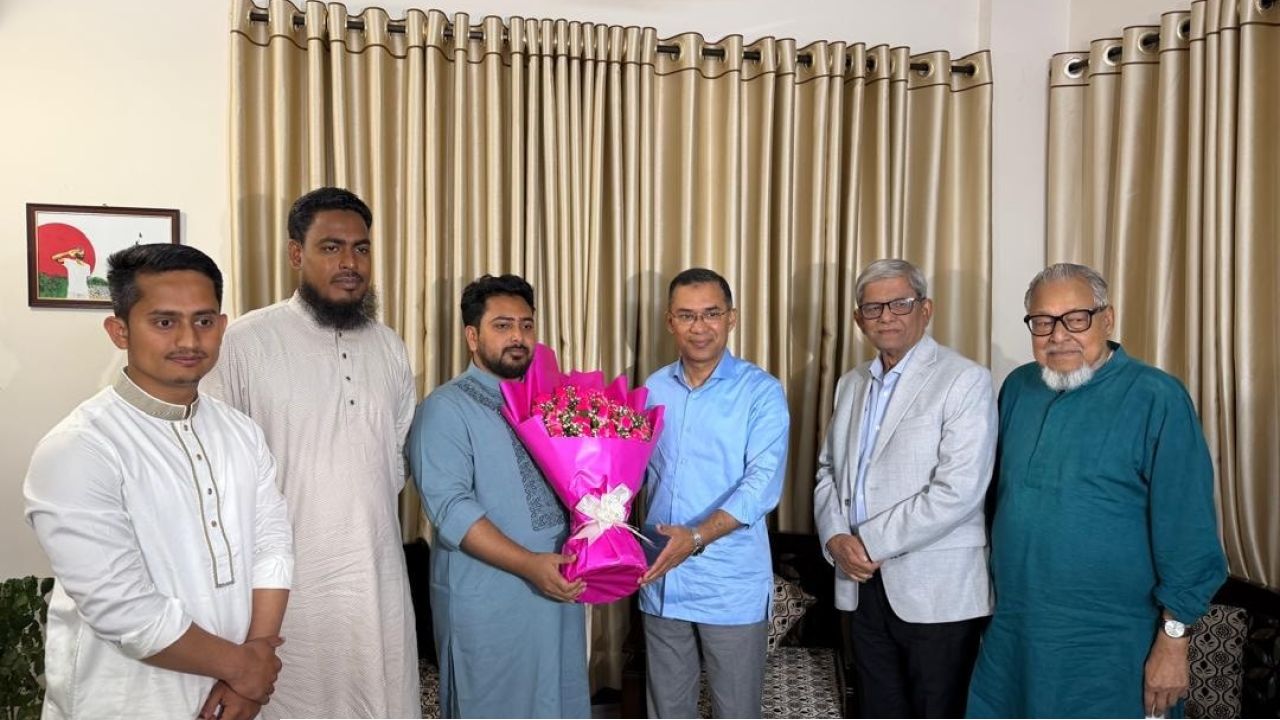 তারেক যখন নাহিদের বাসায়