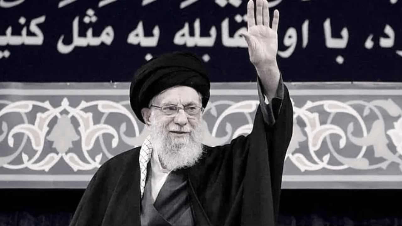 খামেনির শোকে স্তব্ধ ইরান